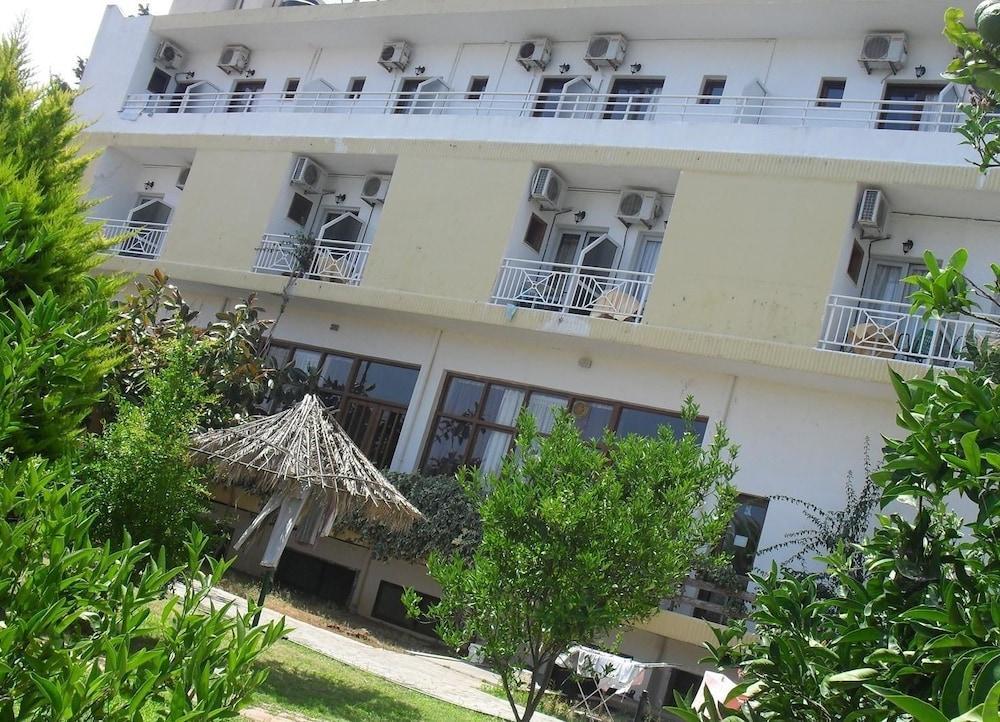 Armonia Hotel Stalís Exterior photo